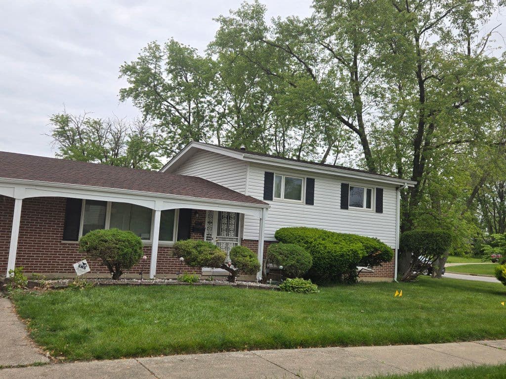 Gallery photos for Roofing Upgrade Enhances Home in Park Forest IL: Image #1