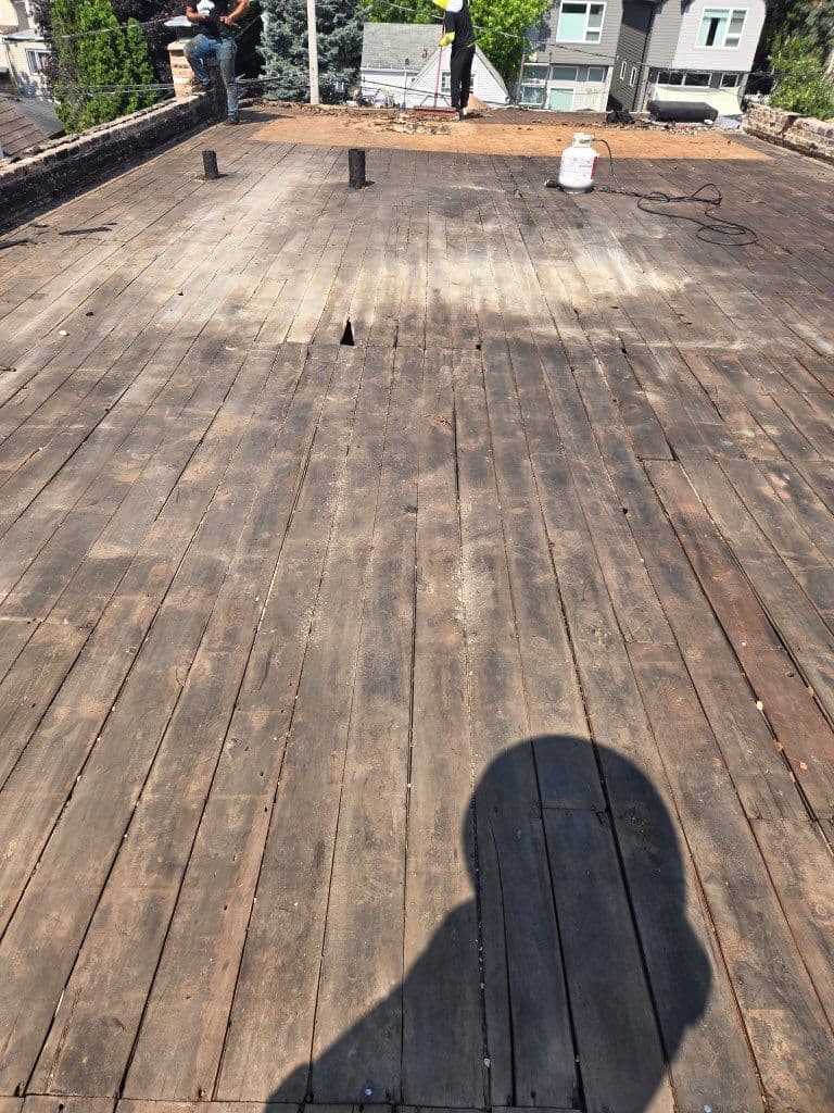 Gallery photos for Flat Roof Tear Off and Replacement in Chicago: Image #1