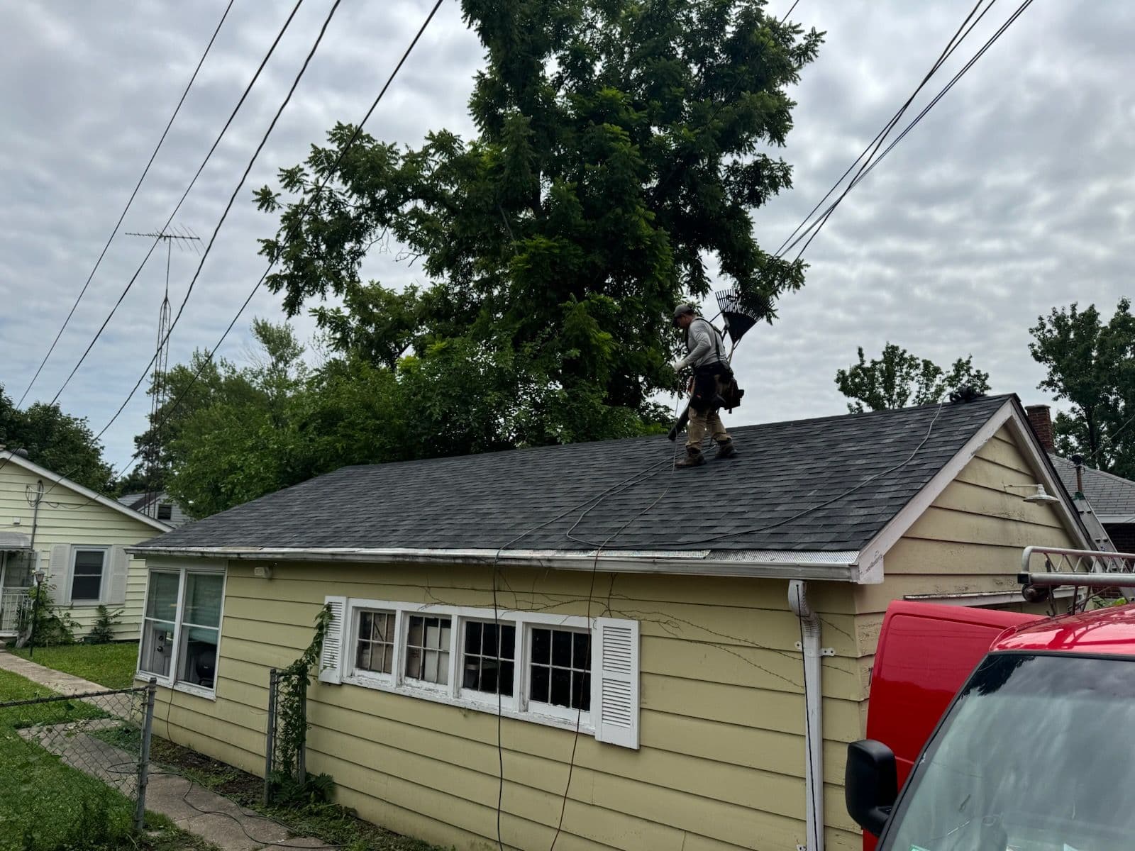 Expert Roof Replacement in Joliet image